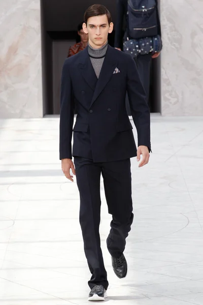 Look 34